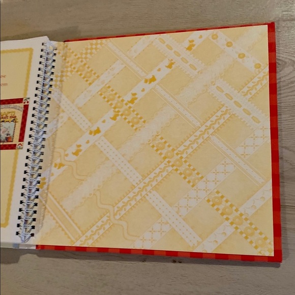 Mary Engelbreit “Crafts for the Seasons” Rare Book - Picture 2 of 9